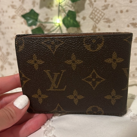Authentic Vintage Louis Vuitton Monogram Leather Bifold Wallet - Picture 2 of 8